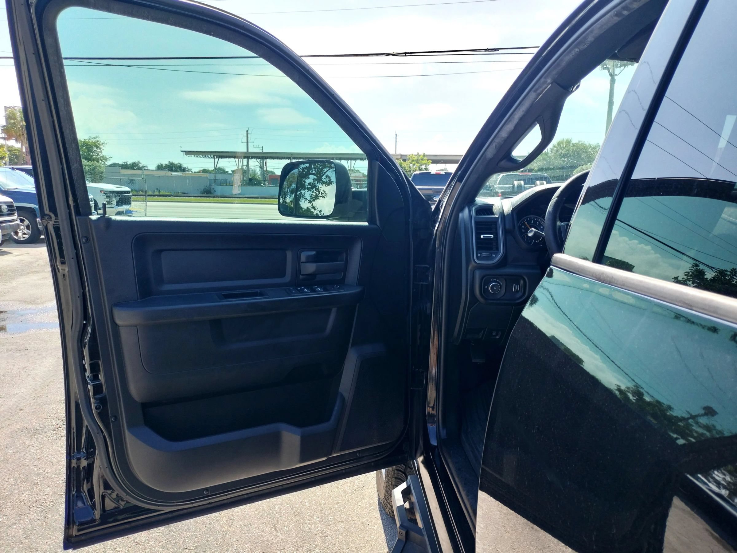 Used 2021 RAM 3500 Tradesman AWD/4WD image 12