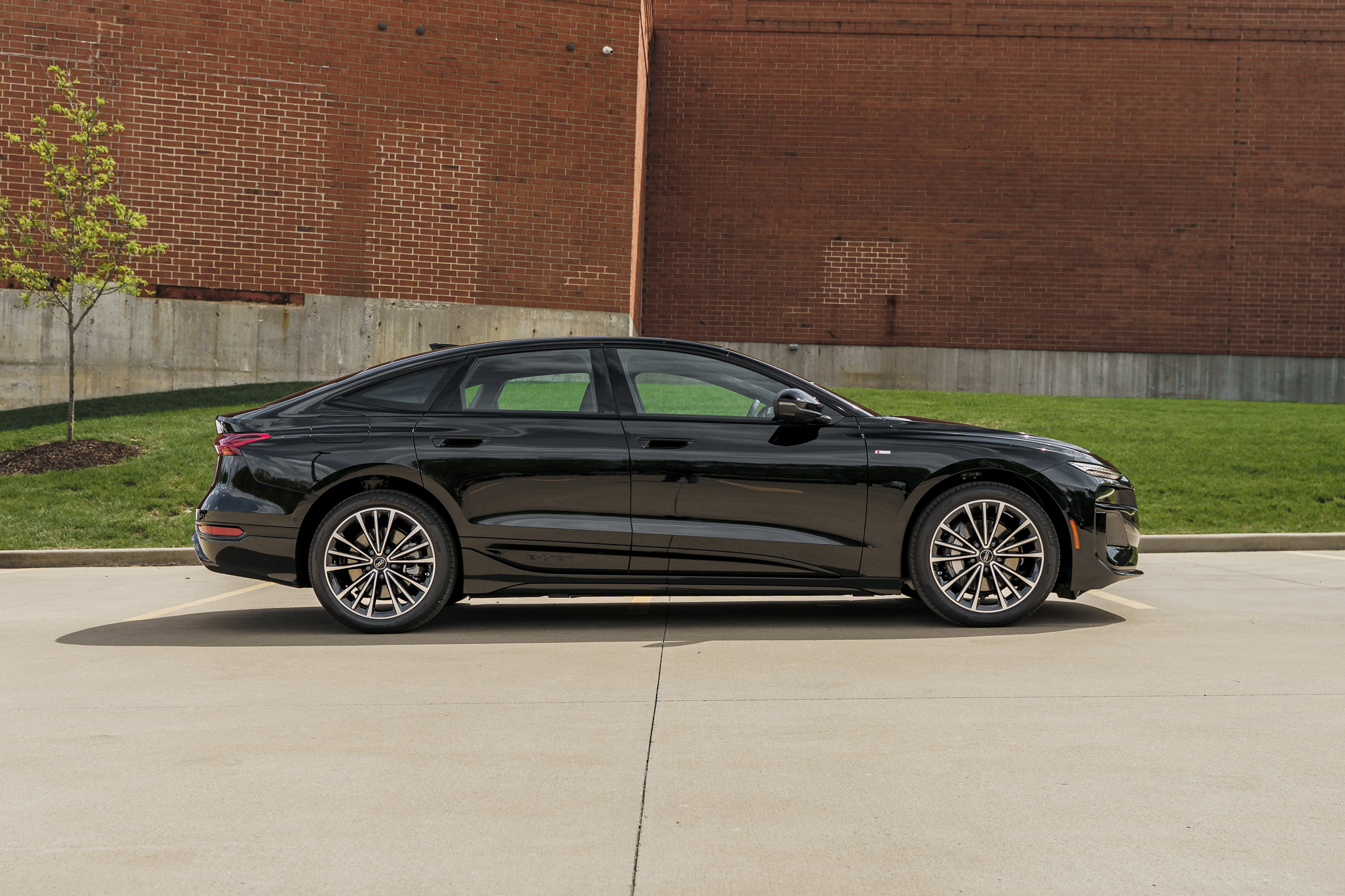 New 2027 Audi A6 e-tron Premium Plus image 3