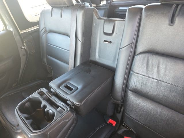 Used 2022 Jeep Wrangler Unlimited Sahara image 32