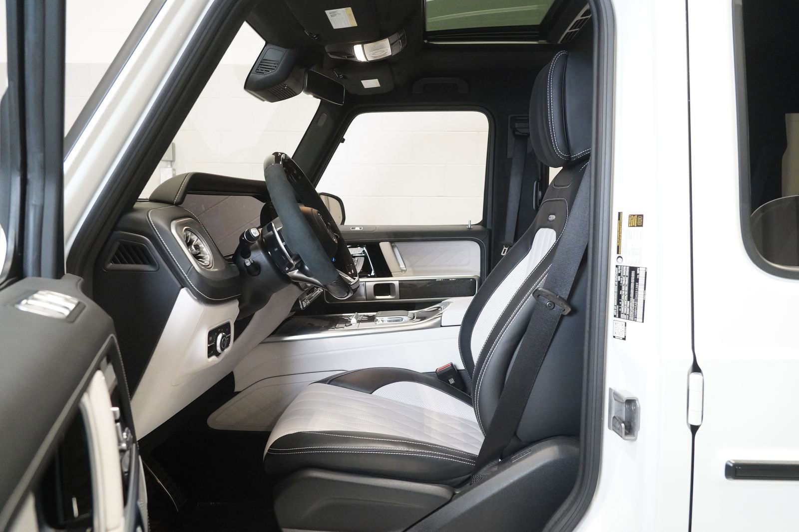 Certified 2025 Mercedes-Benz G 63 AMG 4MATIC image 11