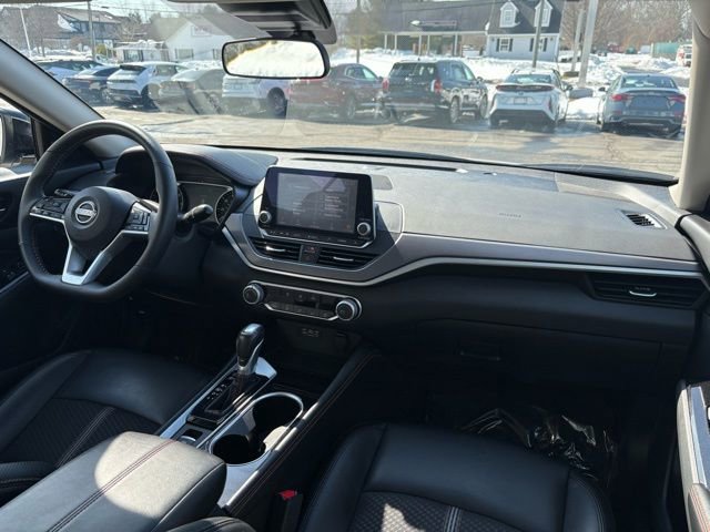 Used 2025 Nissan Altima 2.5 SR image 29