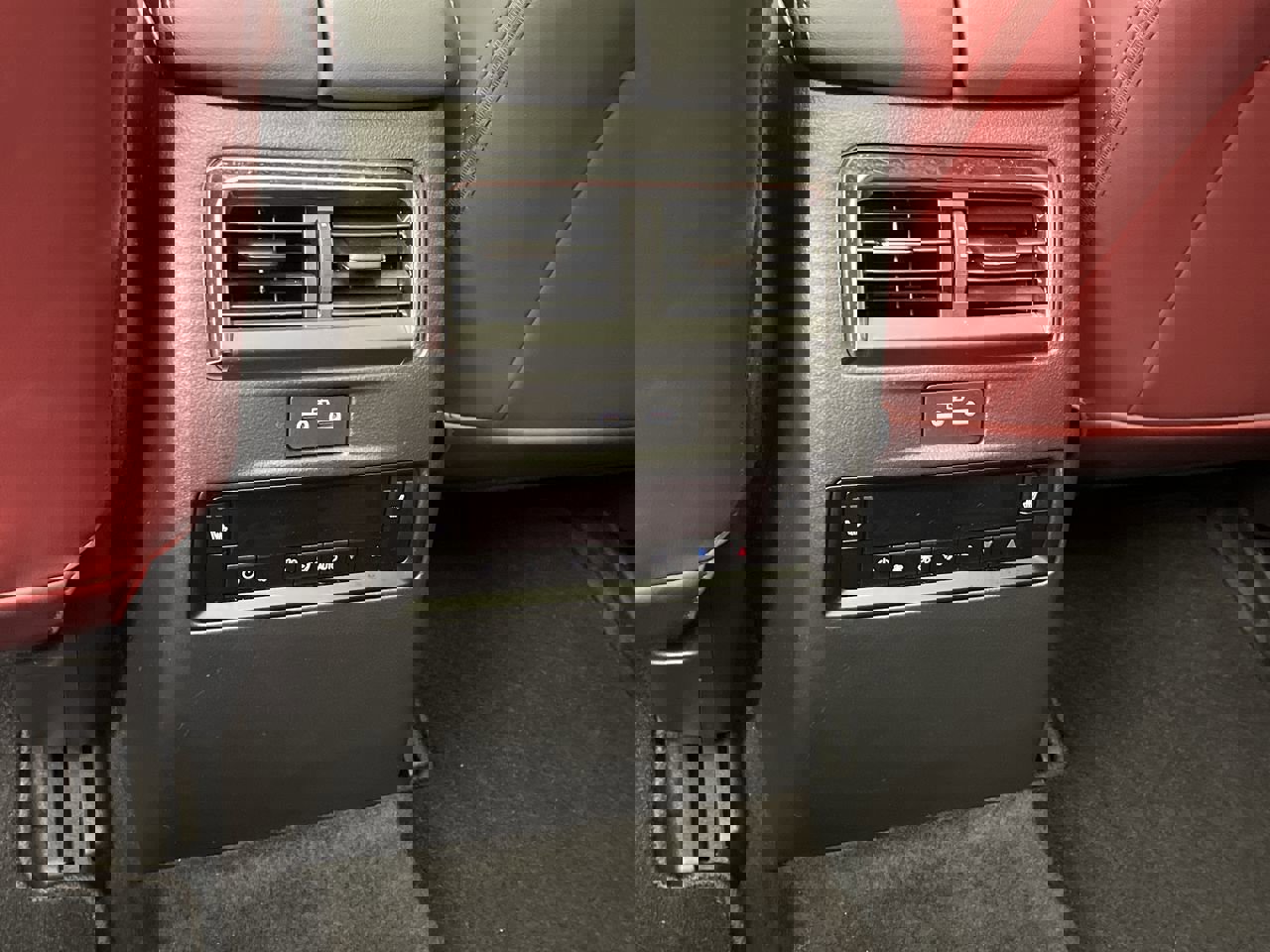 Certified 2025 MAZDA CX-70 3.3 Turbo w/ Premium Plus Pkg image 14