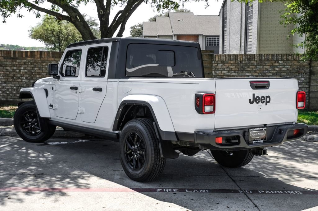 Used 2022 Jeep Gladiator Sport image 19