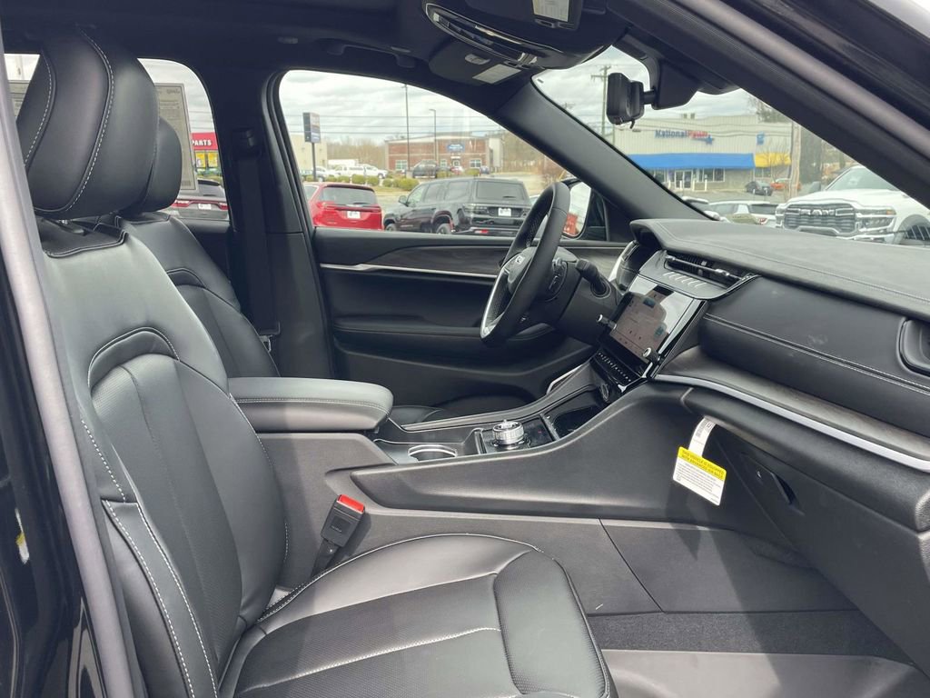 New 2026 Jeep Grand Cherokee Limited image 15