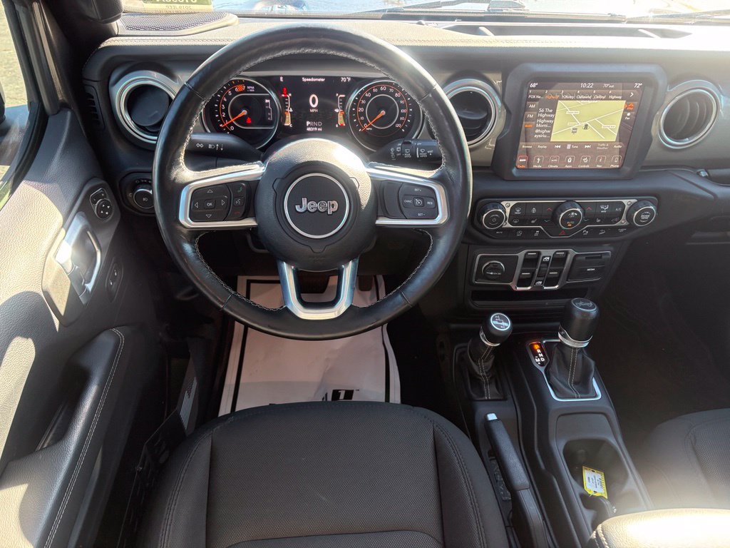 Used 2019 Jeep Wrangler Unlimited Sahara w/ Dual Top Group AWD/4WD image 17