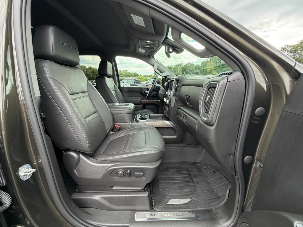 Used 2022 GMC Sierra 3500 Denali AWD/4WD image 24