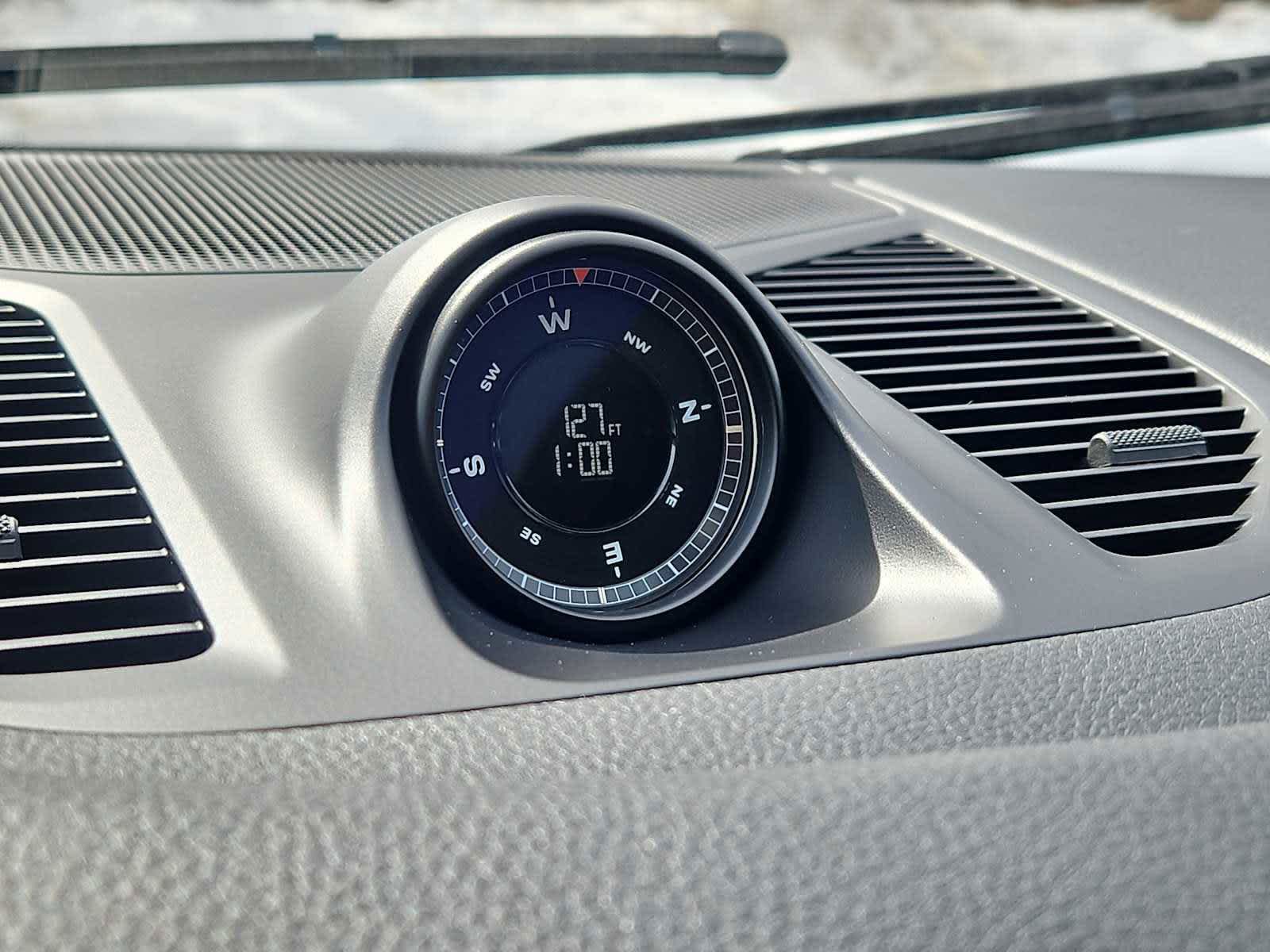 Certified 2024 Porsche Cayenne Coupe AWD/4WD image 27