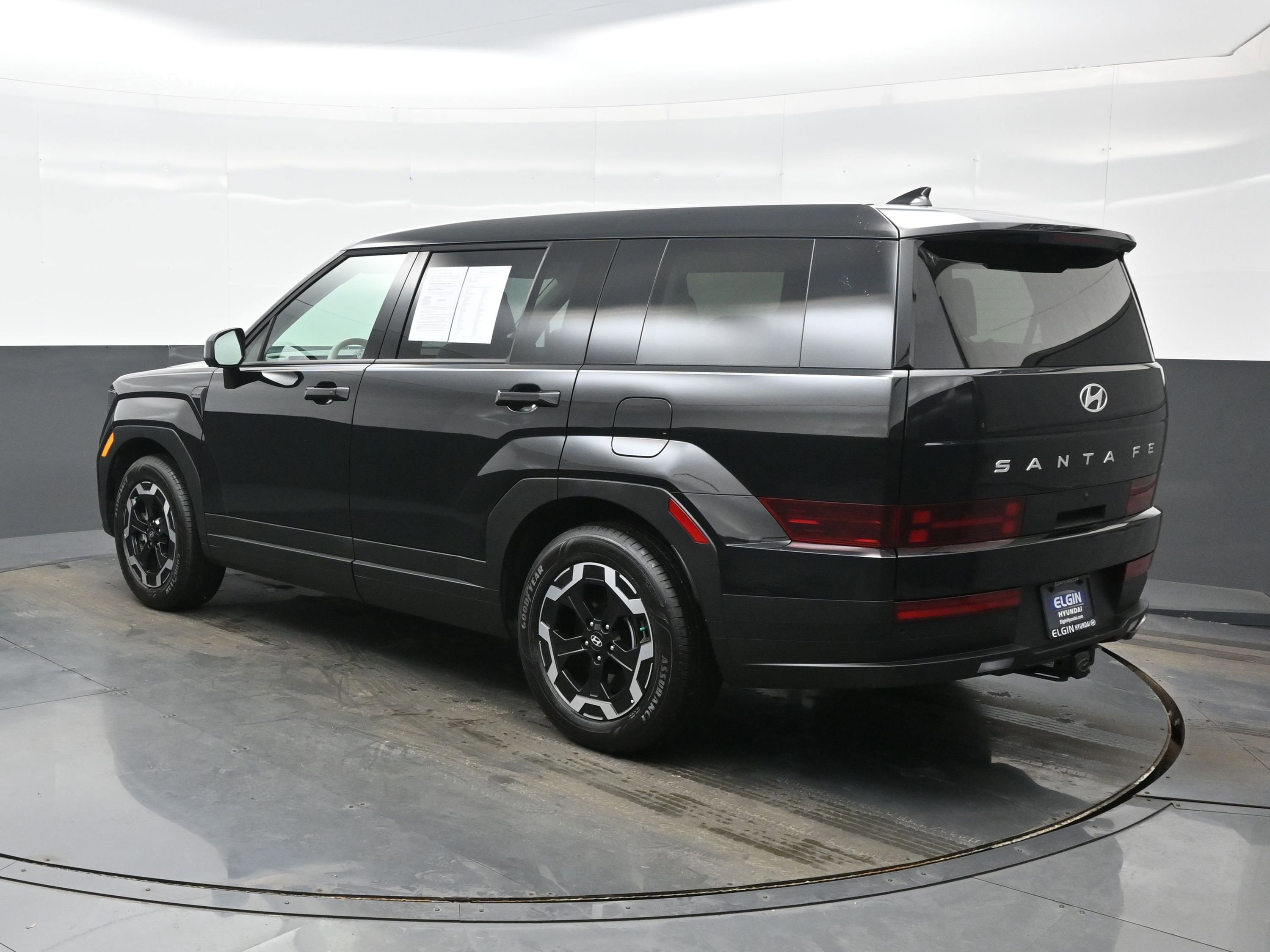 Certified 2026 Hyundai Santa Fe SE image 4