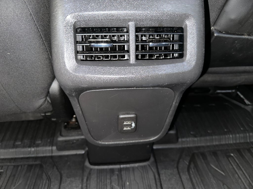 Used 2023 GMC Terrain SLE w/ Driver Convenience Package FWD image 21