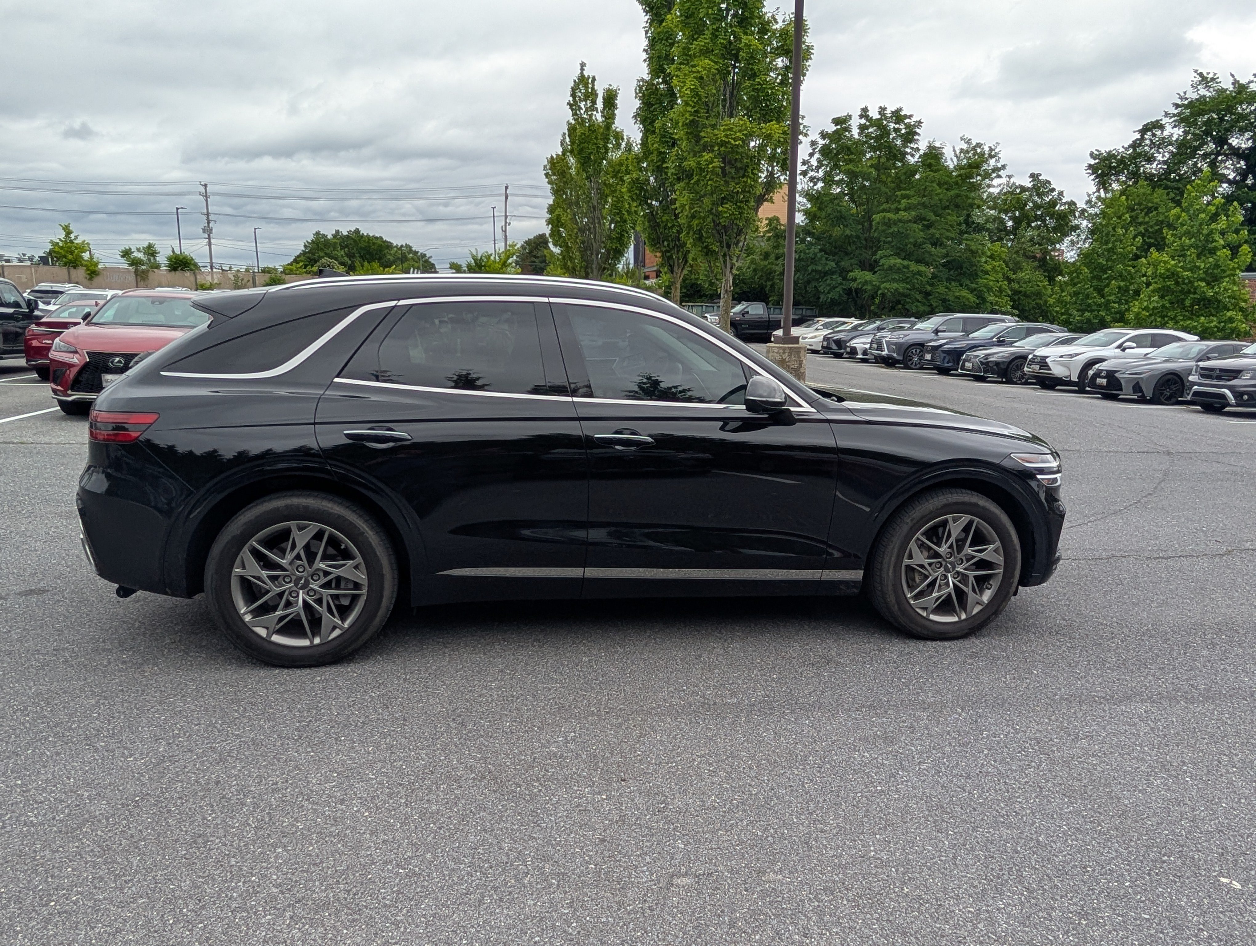 Used 2025 Genesis GV70 2.5T w/ Advanced Package AWD/4WD image 2
