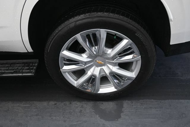 Used 2024 Chevrolet Tahoe High Country AWD/4WD image 12