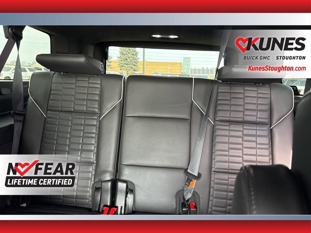 Used 2024 Cadillac Escalade ESV Sport Platinum w/ LPO, ONYX Package image 46