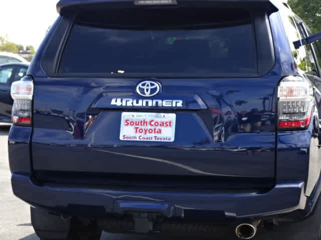 Used 2021 Toyota 4Runner SR5 Premium w/ Moonroof Package RWD image 15