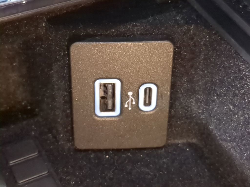 Used 2023 Lincoln Corsair AWD w/ Equipment Group 101A image 45