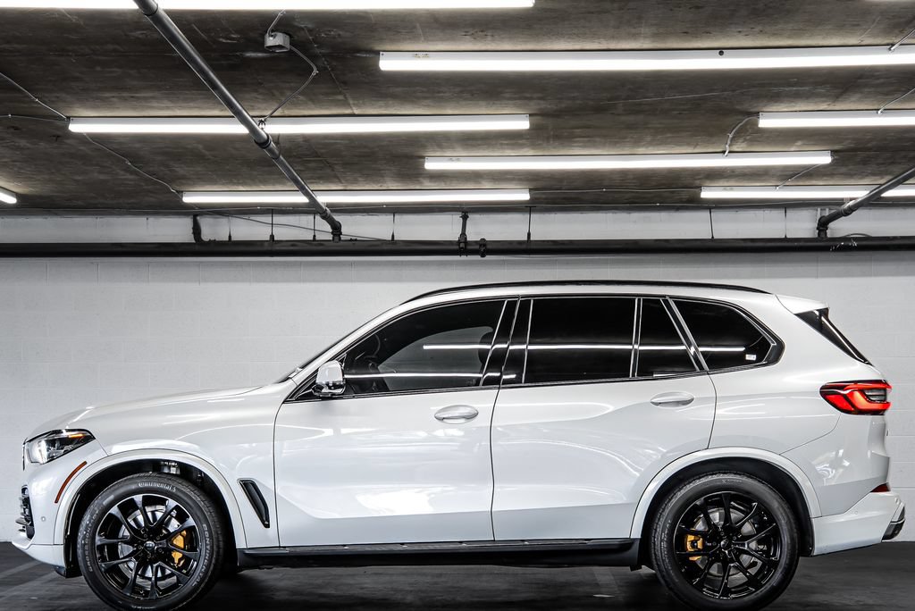 Used 2023 BMW X5 sDrive40i w/ Premium Package RWD image 2