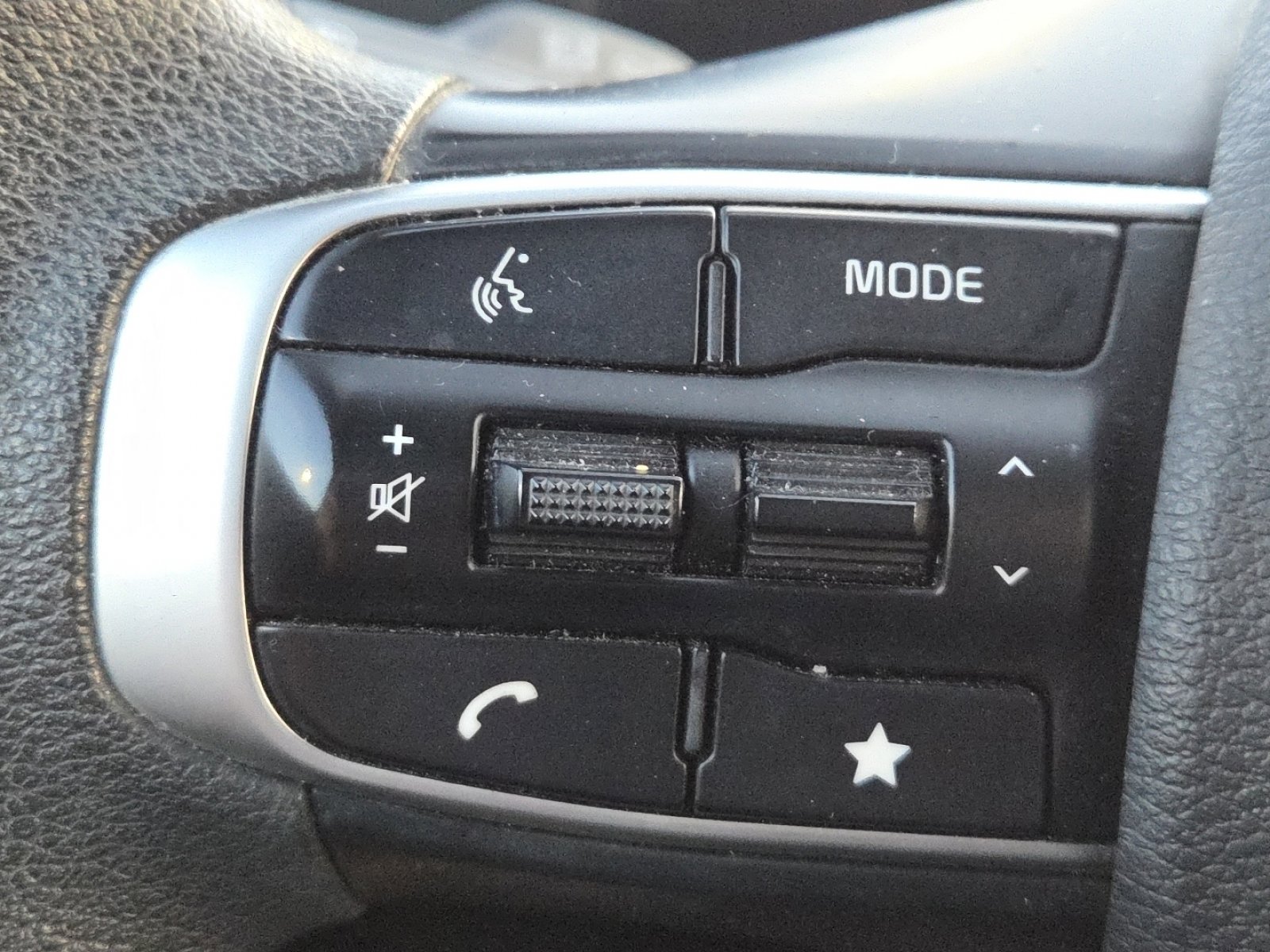 Used 2023 Kia Sportage LX image 31
