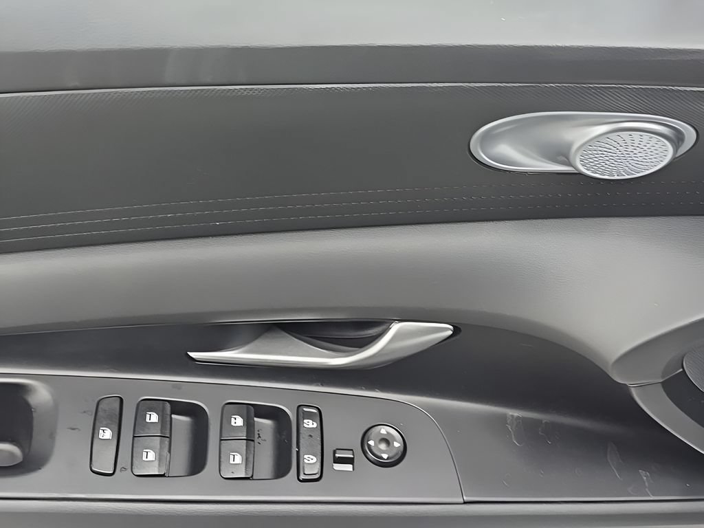 New 2026 Hyundai Elantra SE FWD image 10