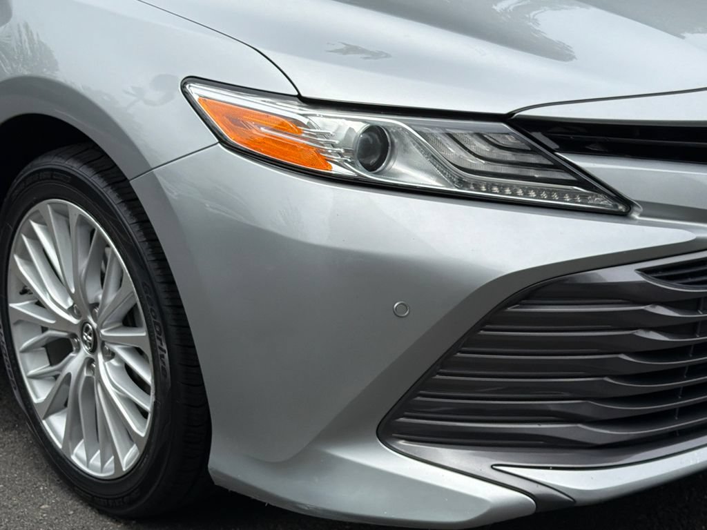 Used 2018 Toyota Camry XLE FWD image 8