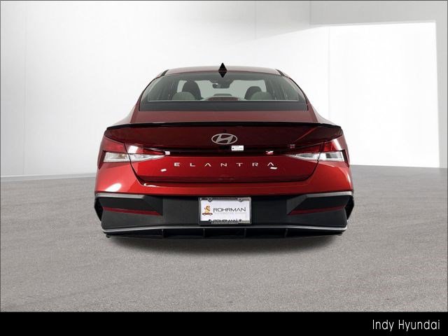 Certified 2025 Hyundai Elantra Sport FWD image 17