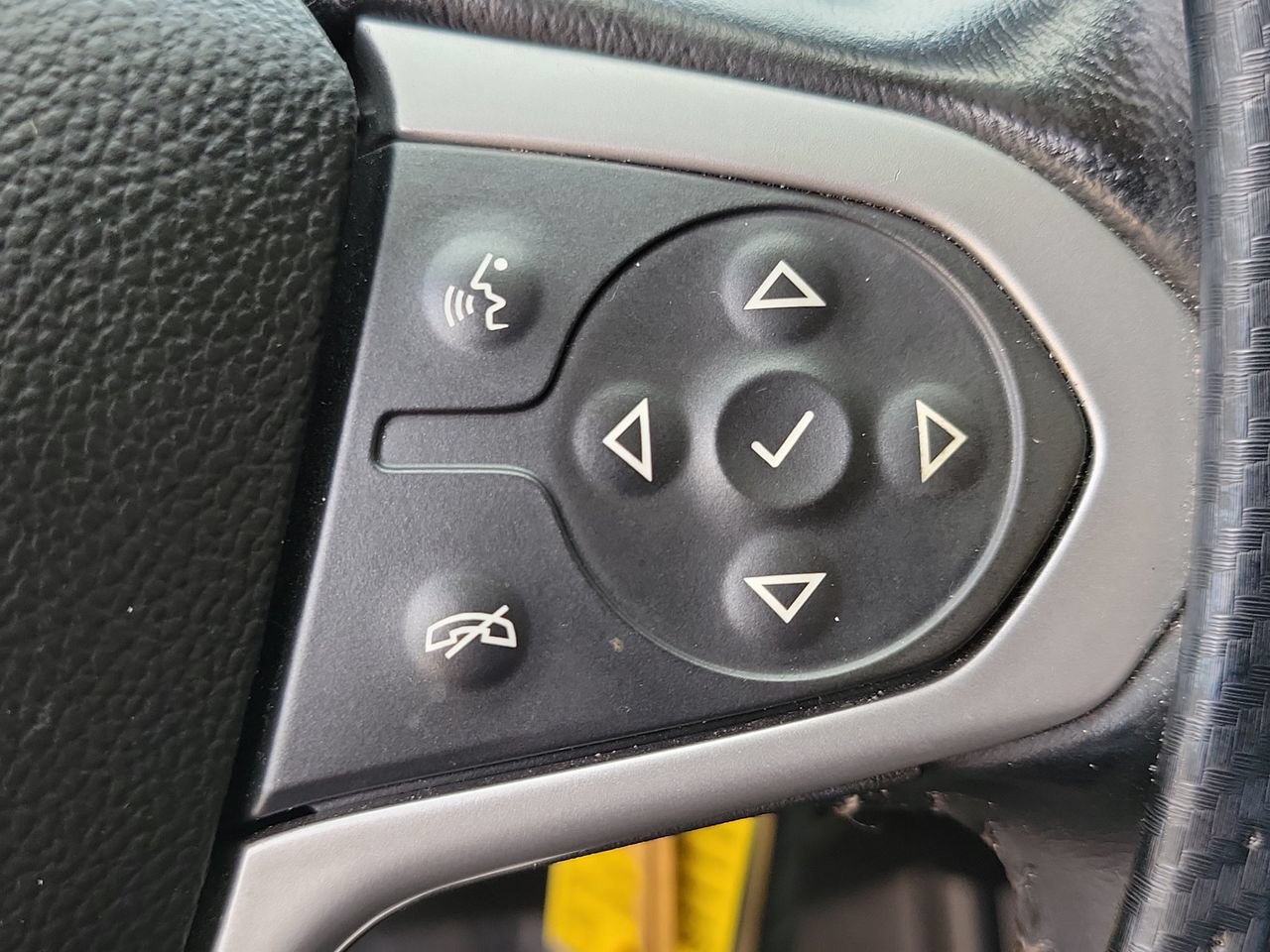 Used 2021 Chevrolet Colorado LT w/ LPO, Power Package RWD image 19