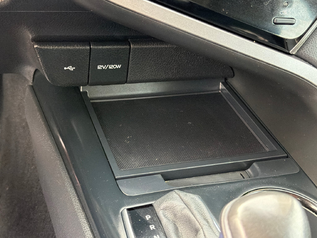 Used 2020 Toyota Camry SE FWD image 26