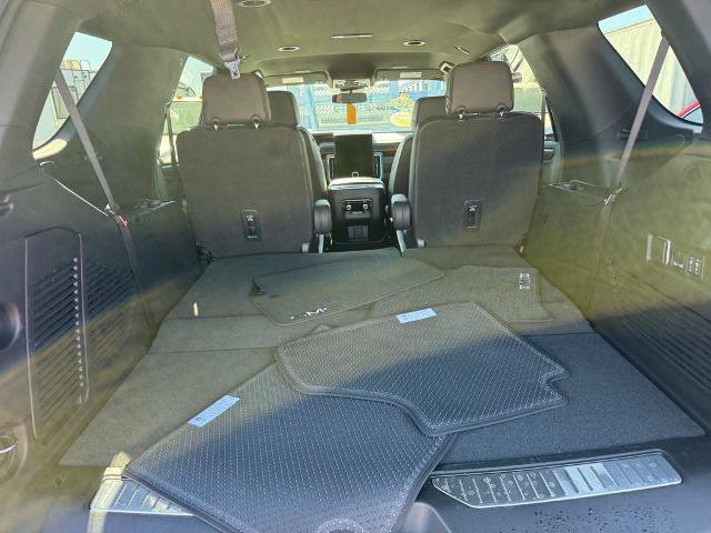 Used 2026 GMC Yukon Denali AWD/4WD image 12