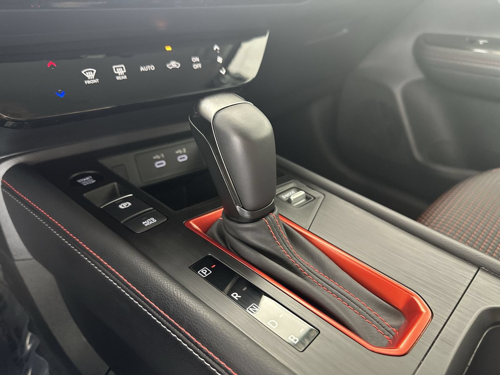 Certified 2025 Nissan Kicks SR FWD image 20