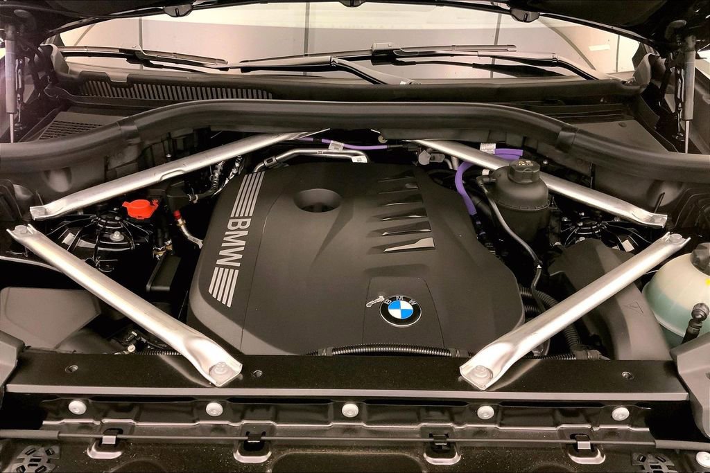 New 2026 BMW X5 xDrive40i w/ Premium Package image 8