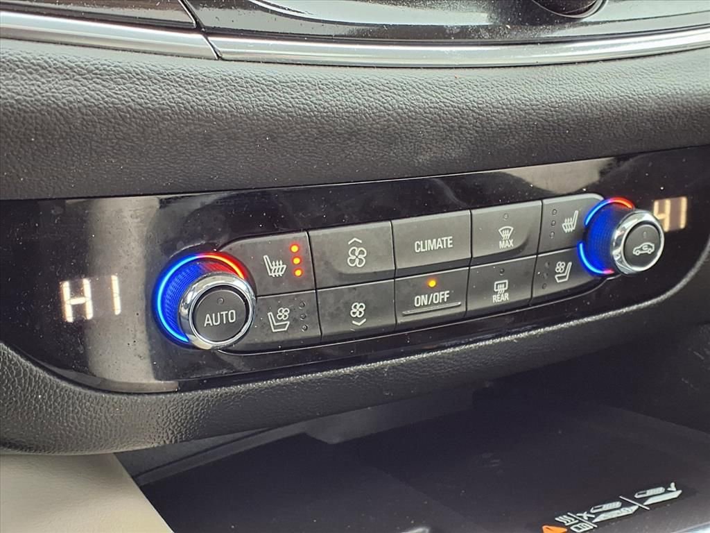 Used 2023 Buick Enclave Premium w/ Experience Buick Package image 13