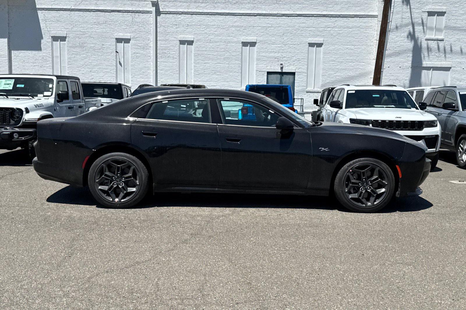 New 2026 Dodge Charger R/T w/ Blacktop Package AWD/4WD image 2