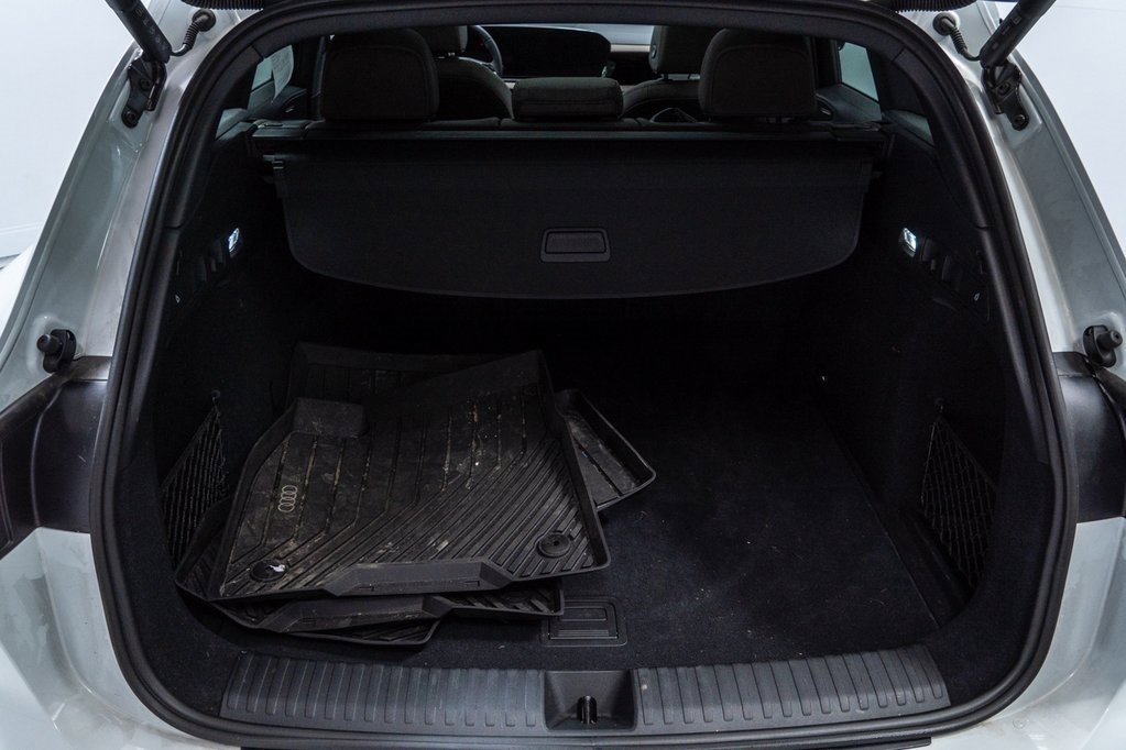 Used 2025 Audi Q6 e-tron Premium w/ Convenience Package image 25