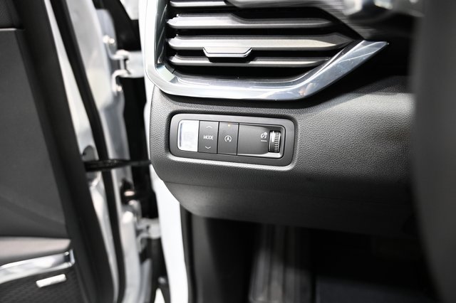 New 2026 GMC Acadia Elevation image 22