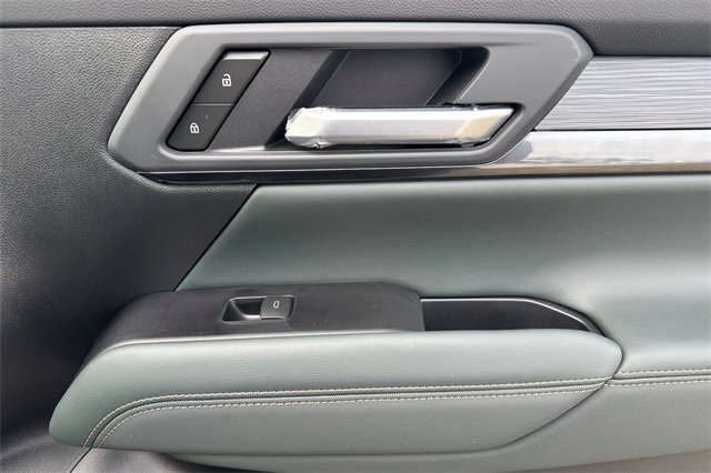 New 2026 GMC Terrain AT4 w/ Convenience Package III image 20