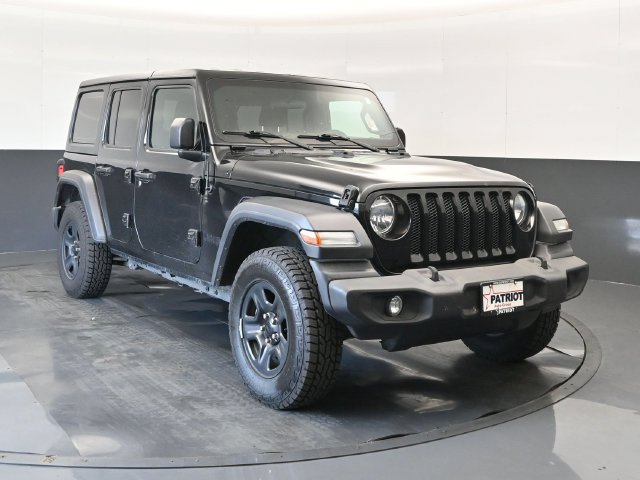 Used 2019 Jeep Wrangler Unlimited Sport AWD/4WD image 2