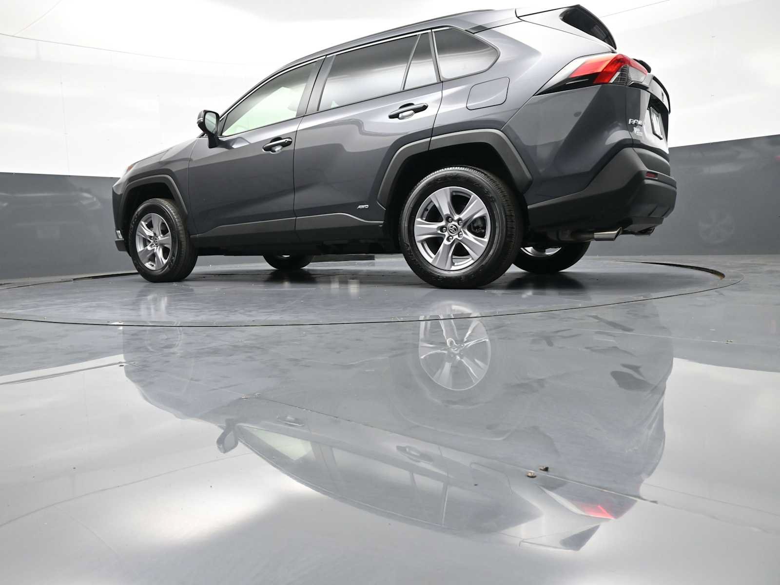 Used 2025 Toyota RAV4 XLE w/ Convenience Package AWD/4WD image 33
