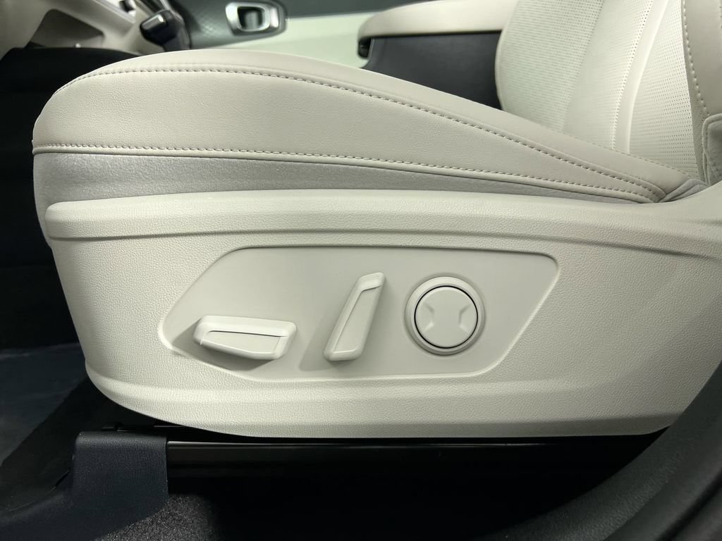 New 2026 Kia Sorento EX w/ EX Premium Package FWD image 13