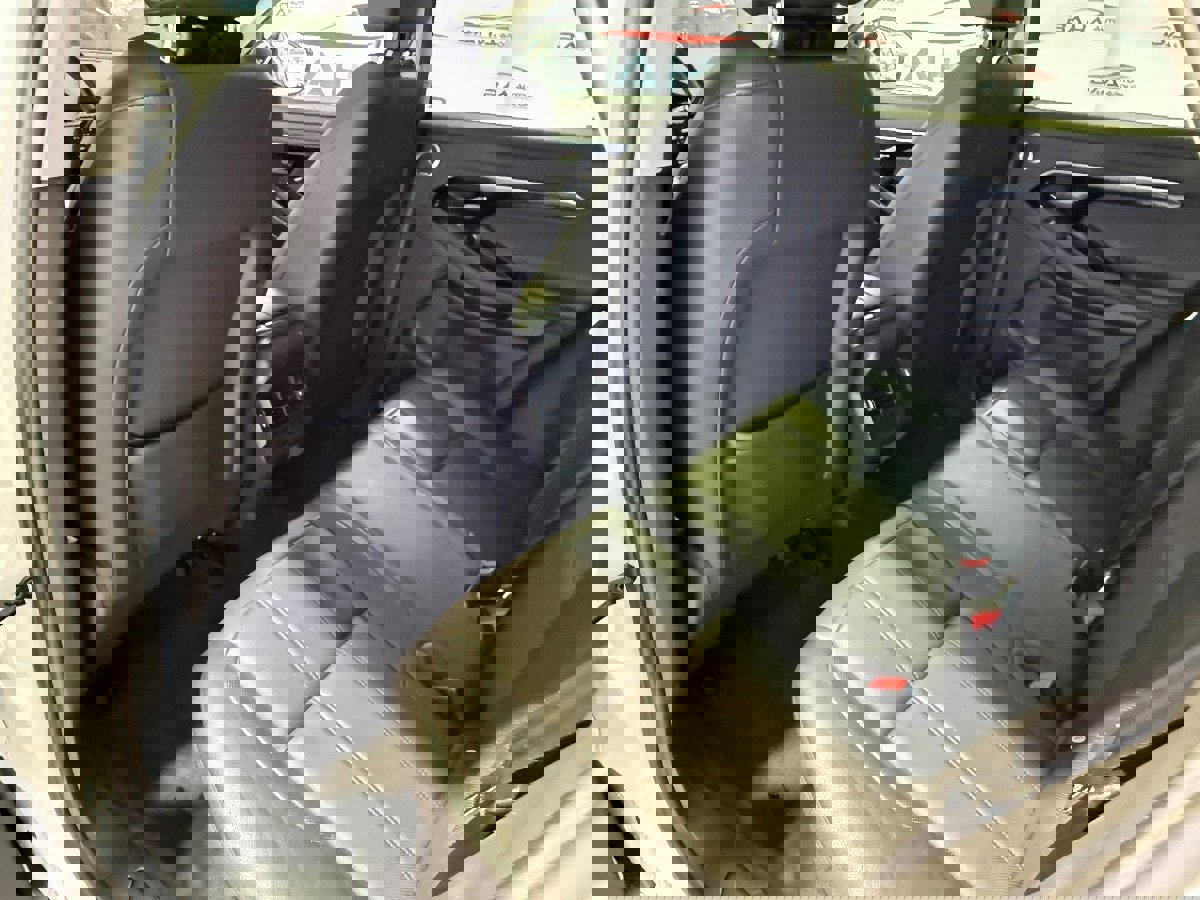 Used 2023 Land Rover Range Rover Evoque S image 36