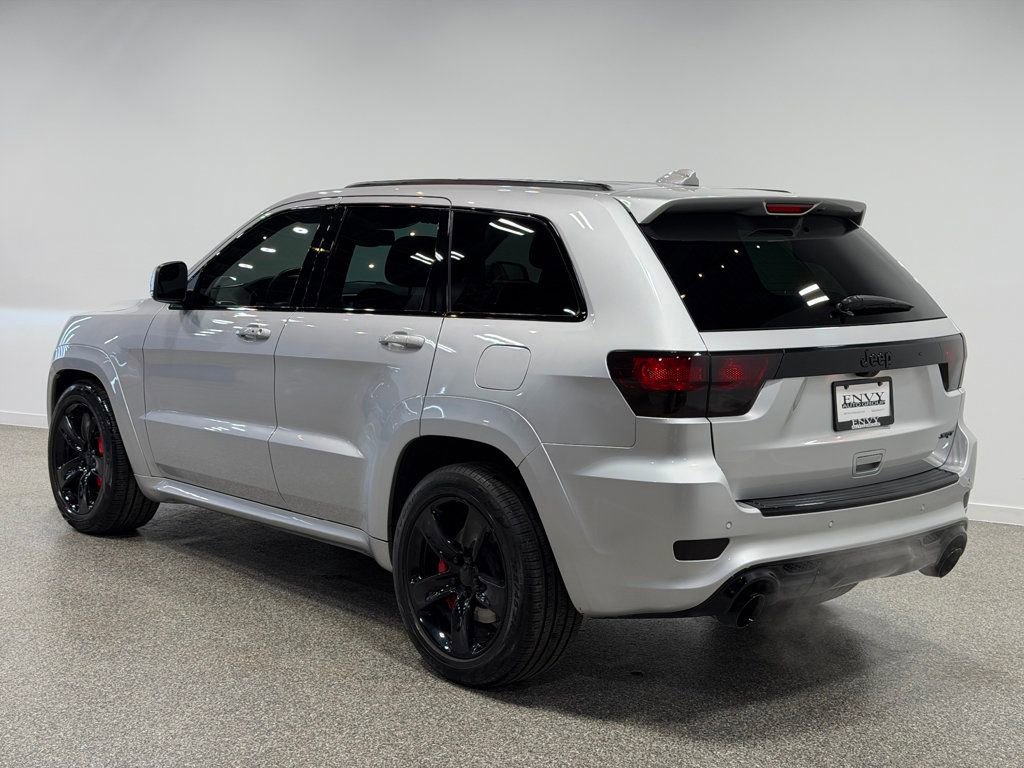 Used 2012 Jeep Grand Cherokee SRT8 w/ Luxury Group II image 10