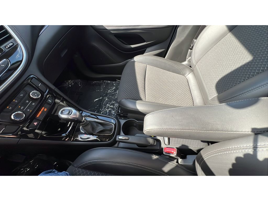 Used 2022 Buick Encore Preferred w/ Safety Package AWD/4WD image 20