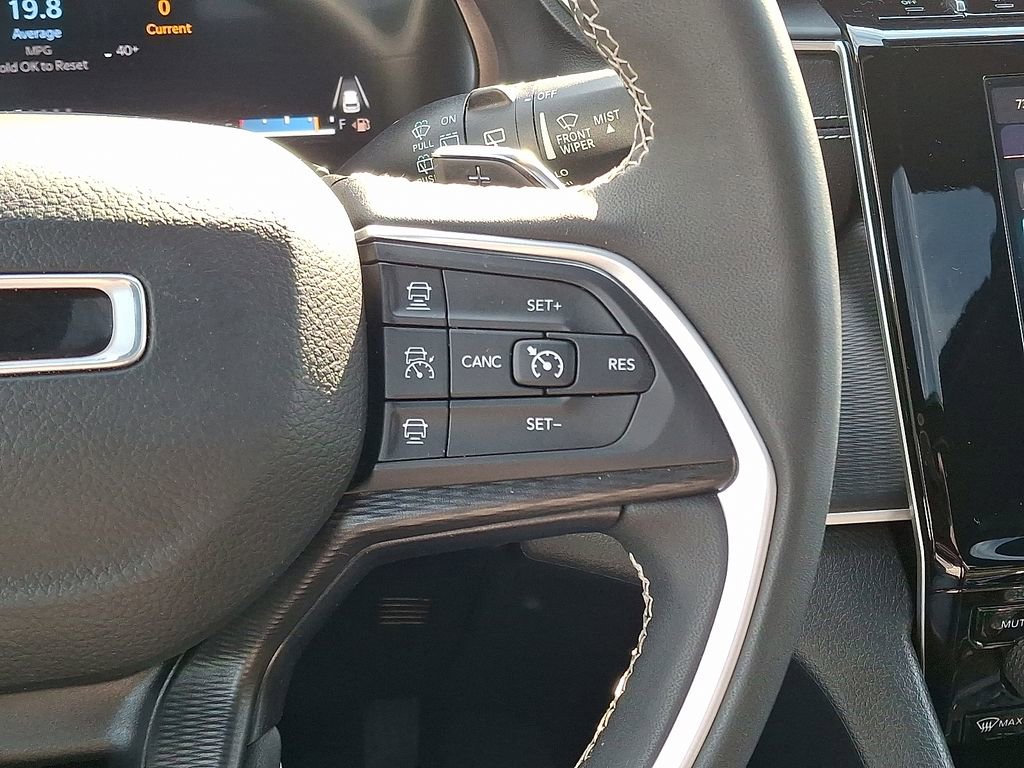 Used 2023 Jeep Grand Cherokee L Altitude image 22