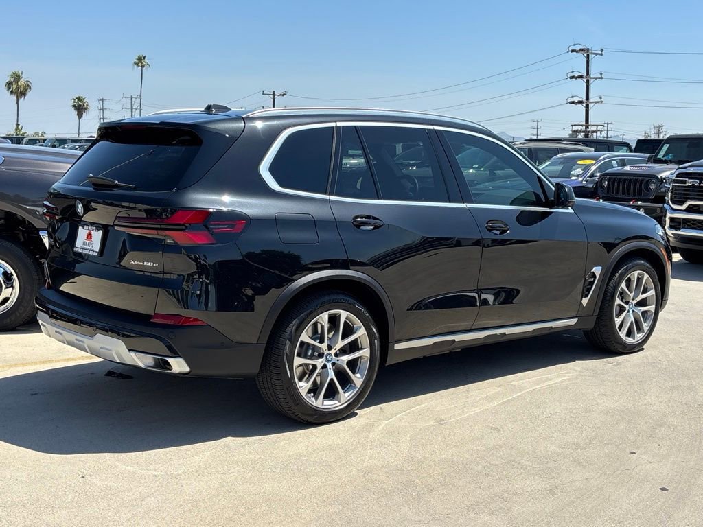 Used 2024 BMW X5 xDrive50e w/ Parking Assistance Package image 4