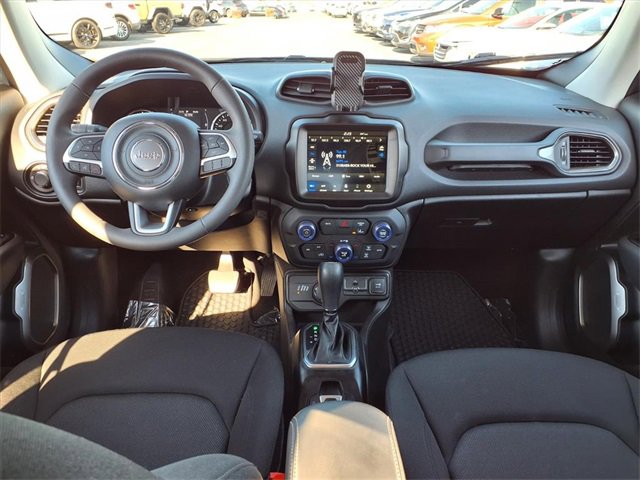 Used 2023 Jeep Renegade Latitude image 5
