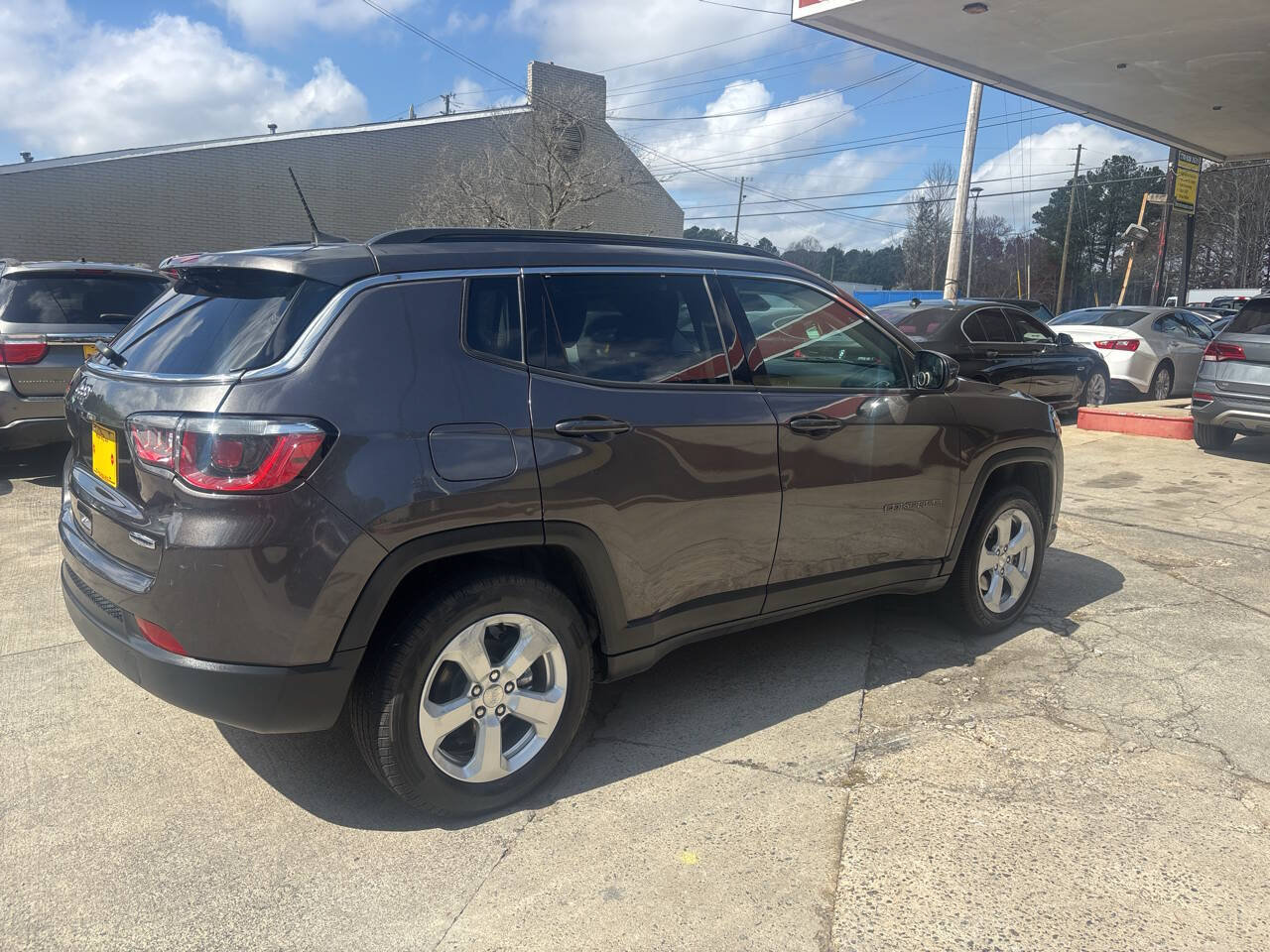 Used 2018 Jeep Compass Latitude w/ Popular Equipment Group AWD/4WD image 5