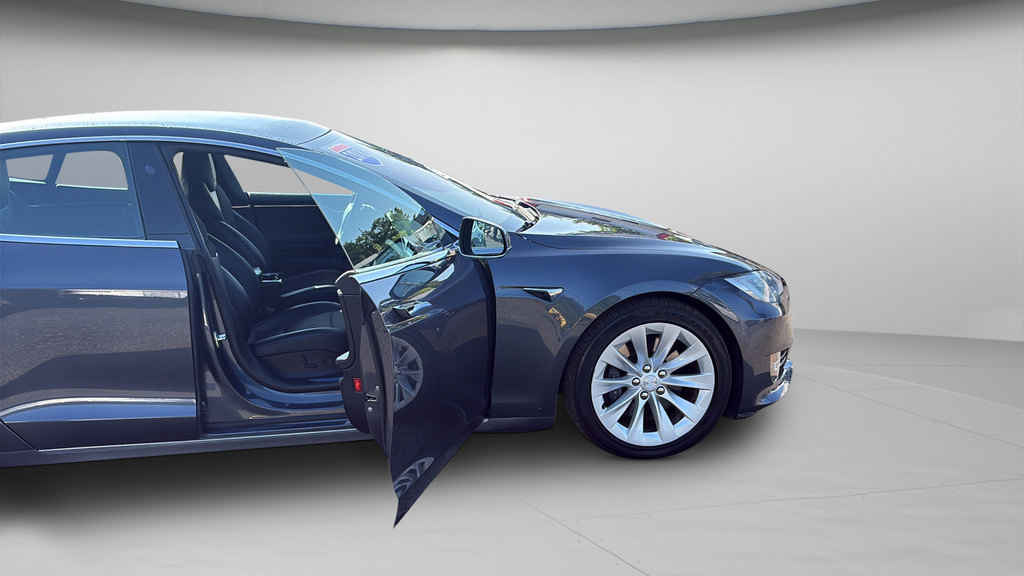 Used 2018 Tesla Model S 100D AWD/4WD image 25