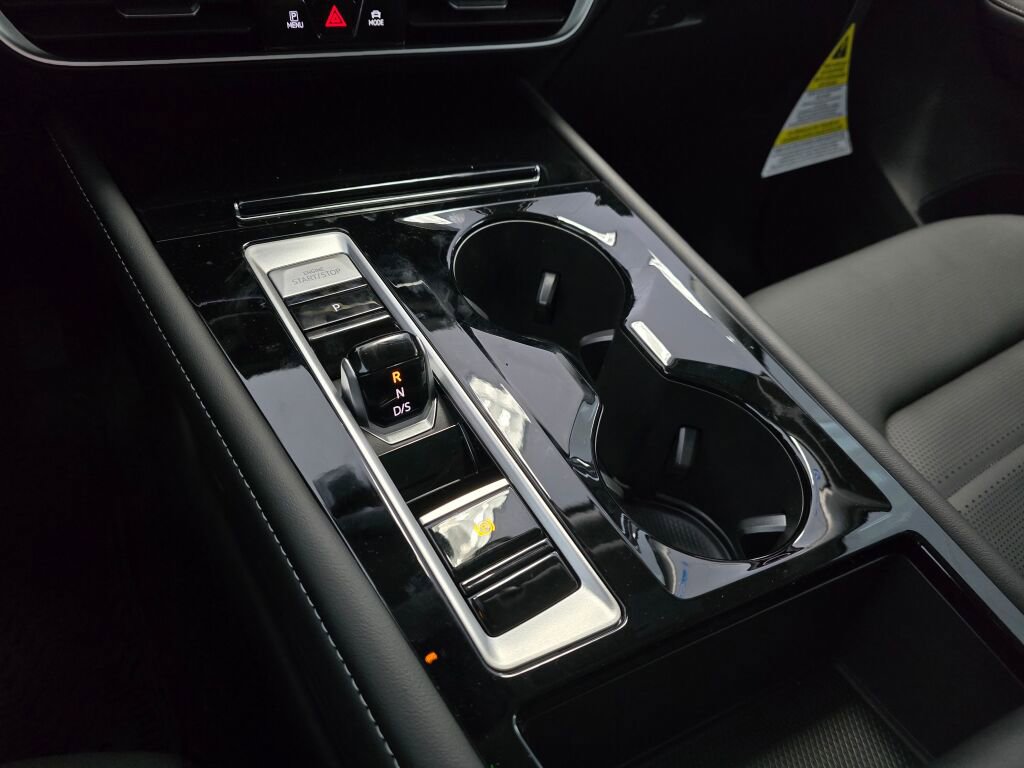 New 2025 Volkswagen Atlas Cross Sport SEL R-Line image 24