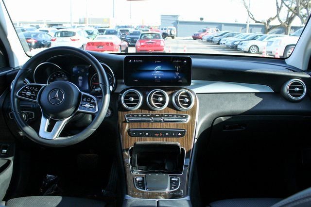 Used 2022 Mercedes-Benz GLC 300 4MATIC image 17