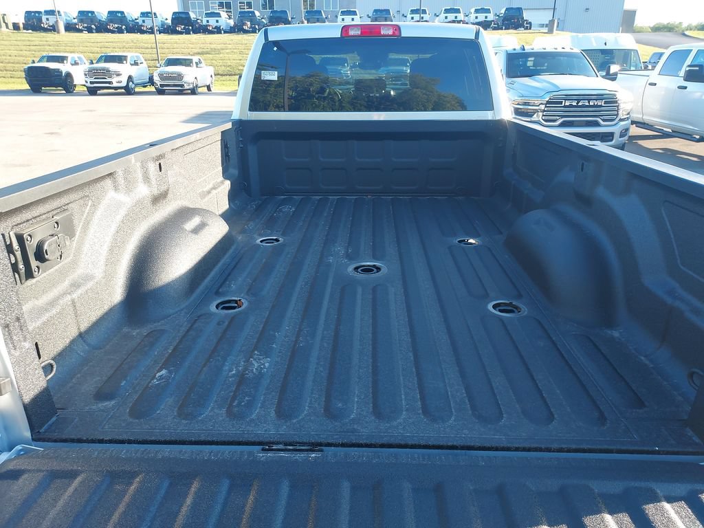 New 2027 RAM 3500 Big Horn AWD/4WD image 9