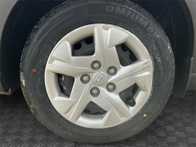 Used 2020 Hyundai Venue SE image 14