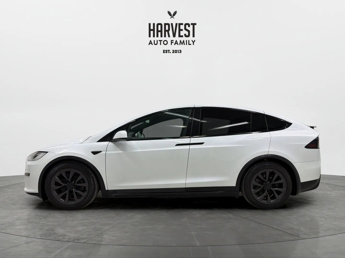 Used 2023 Tesla Model X image 2