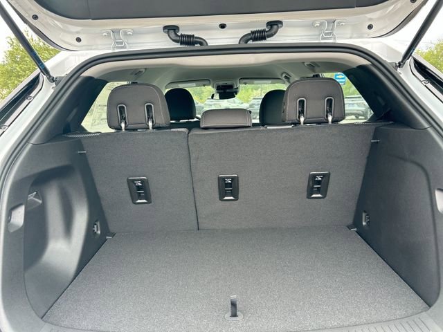 New 2027 Chevrolet Bolt LT w/ Comfort Package FWD image 24
